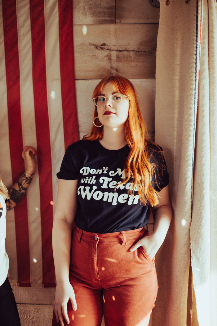 Don't Mess With Texas Women Navy Tee